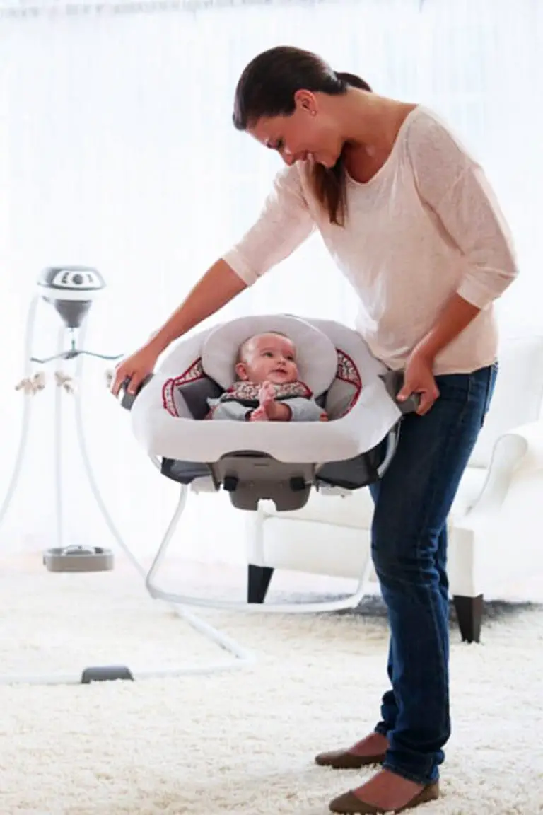 How to put a one month old newborn baby to sleep